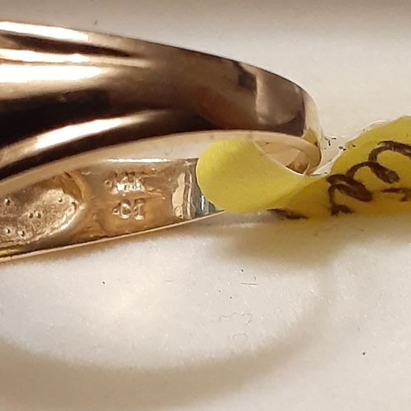 10K YELLOW GOLD OVAL BLUE TOPAZ RING - Picture 6 of 7